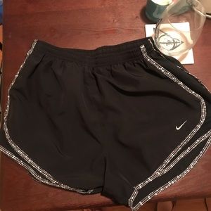 Black nike medium shorts